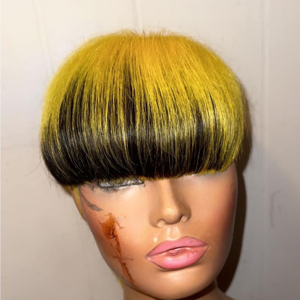 Short wig - Picture 2 of 3